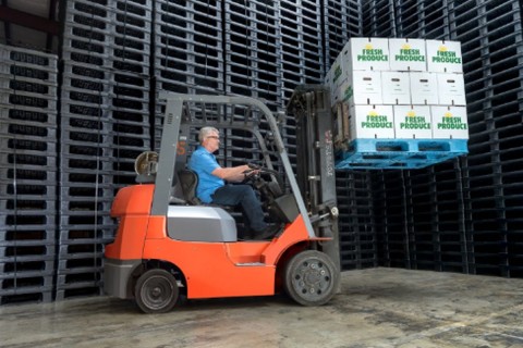 پارس پالت | ۵ دلیل اصلی کاهش خرید پالت پلاستیکی در کسب ‌و کار ها