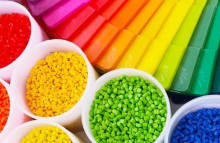 پارس پالت | مستربچ چیست و چه نقشی در صنعت پلاستیک دارد؟